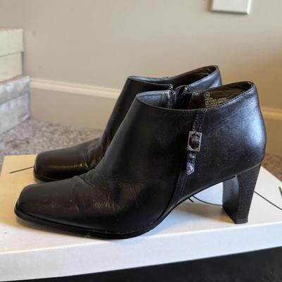 Ferri, Roper, Vionic, and Other Women’s Heeled Boots - Sizes 7-7.5 (GB1-DZ)