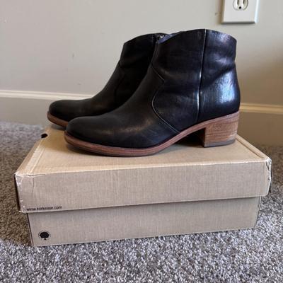 Ferri, Roper, Vionic, and Other Women’s Heeled Boots - Sizes 7-7.5 (GB1-DZ)