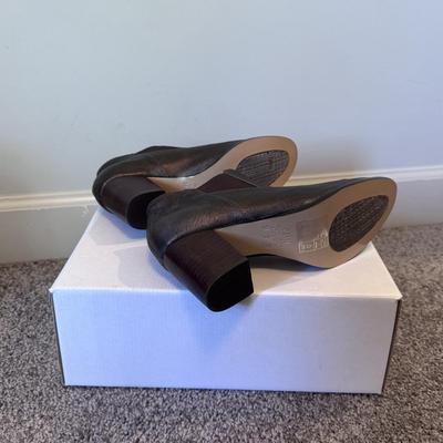 Ferri, Roper, Vionic, and Other Women’s Heeled Boots - Sizes 7-7.5 (GB1-DZ)