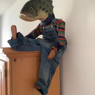UBR772 Wooden Fish Doll