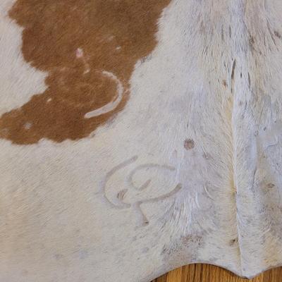 Cow Hide Rug (DR-EL)