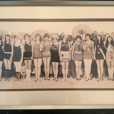 MB784 Panarama Print of 1920's Ladies in Swimsuits