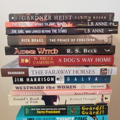 Summer Paperback Books, Include Signed Copies Ransom Briggs (LR-KD)