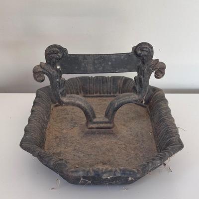 Decorative Cast Iron Cookbook Stand and Cast Iron Boot Scraper (G-DZ)