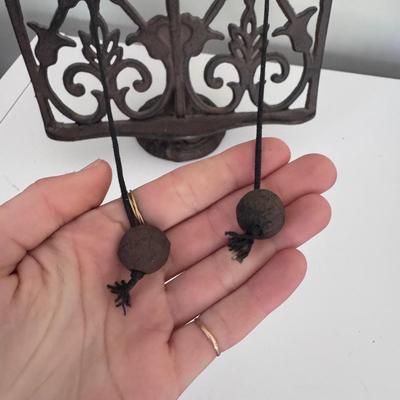 Decorative Cast Iron Cookbook Stand and Cast Iron Boot Scraper (G-DZ)
