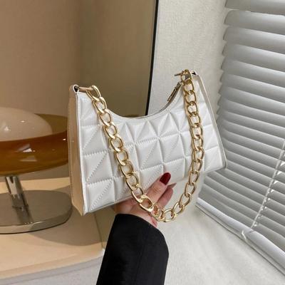White PU Faux Leather Handbag Purse for Women w/Gold Chain Strap & Zipper Closure - Stylish & Convenient Shoulder Bag Purse