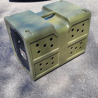 Two Dog Crates (G-EL)