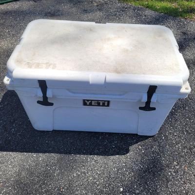 Yeti Tundra 45 Cooler (G-EL)
