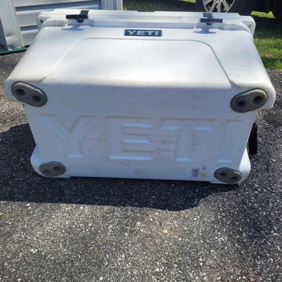 Yeti Tundra 45 Cooler (G-EL)