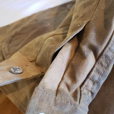 Filson Waxed Jacket ( Size M) (DR-KD)