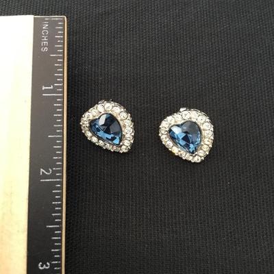 Rare 1998 Celine Dion Avon Beautiful, Heart of the ocean necklace and stud earrings set