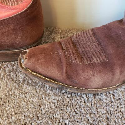 Lucchese Cowboy Boots (W-9.5) and More (GB1-KD)