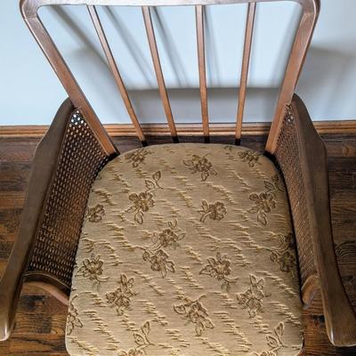 LOT 4Y: Antique/ Vintage Chippendale Style, Spindle Back, Cane Sided, Cushioned Chair