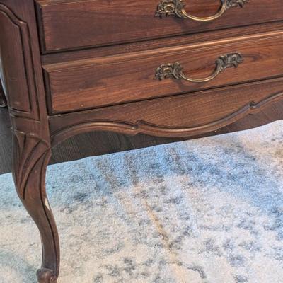 LOT 5M: Pair of Mid-20th Century French Provincial Louis XV Style Delwood Furniture Company (Hammary Division) Nightstands