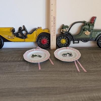 LOT 11K: Vintage Midwestern Cast Metal Antique Car & Napco Antique Car Wall Hangings