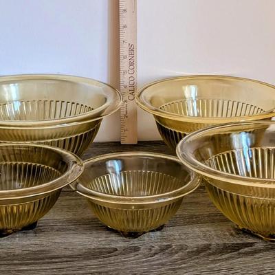 LOT 13K: Vintage Federal Glass Co Amber Nesting Bowls