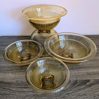 LOT 13K: Vintage Federal Glass Co Amber Nesting Bowls