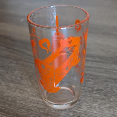 LOT 19K: Vintage Mixed Pattern Fruit Glasses