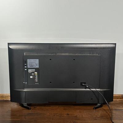 LOT 24Z: Samsung TV Model UN40N5200AF