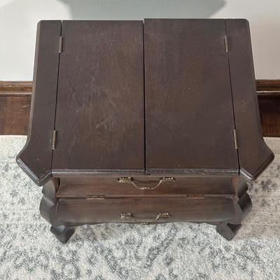 LOT 25X: Vintage Wooden Curved Leg Flip Top Mini Bar