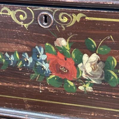LOT 30X: Antique Hand Painted Cottage Victorian Vanity Dresser
