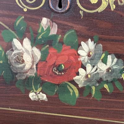 LOT 30X: Antique Hand Painted Cottage Victorian Vanity Dresser