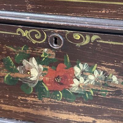 LOT 30X: Antique Hand Painted Cottage Victorian Vanity Dresser