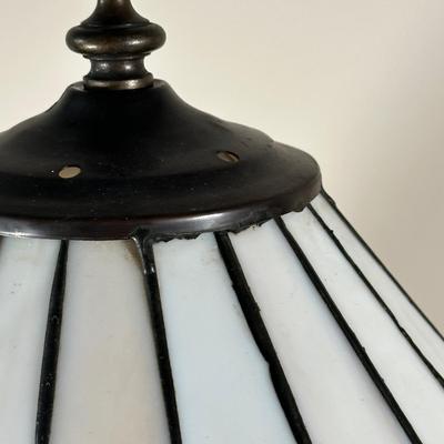 LOT 34M: Vintage Tiffany Style Stained Glass Table Lamp