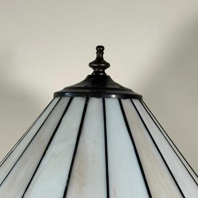 LOT 34M: Vintage Tiffany Style Stained Glass Table Lamp