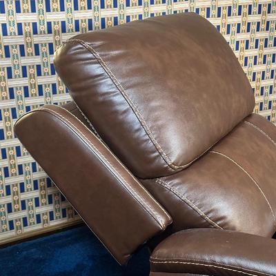 LOT 77A: Multi Function Massage Chair w/ Lift & Heat Model Number BT-L8753A51