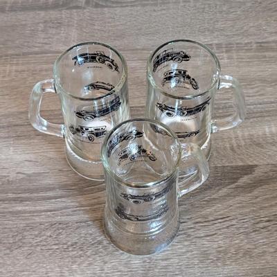 LOT 87K: Vintage Pitcher With Beer Glass Set Designed With Ford, Chevrolet, Buick & Packard Cars