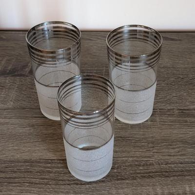 LOT 90 K: MC Silver/Frosted Glasses & Anchor Hocking Golden Peaks Atomic Arrow Cocktail Glasses