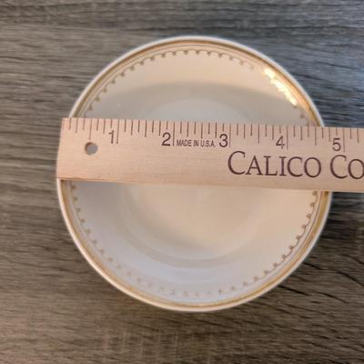 LOT 94K: Lamberton Scammell Ivory China Made In America For The Waldorf Astoria
