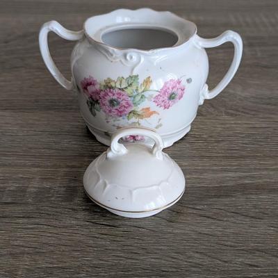 LOT 95K: Vintage Johann Haviland Chippendale Rose China Set