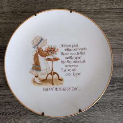 LOT 97K: Vintage Holly Hobby Plates & Maude Humphrey Bogart's Spring Time Gathering