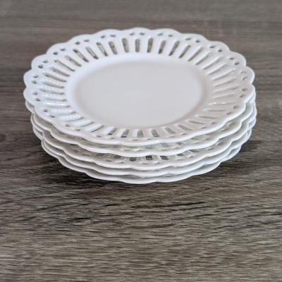 LOT 99K: Vintage Mojillica Child Tea Set & Porcelain Pierced Edge Plates