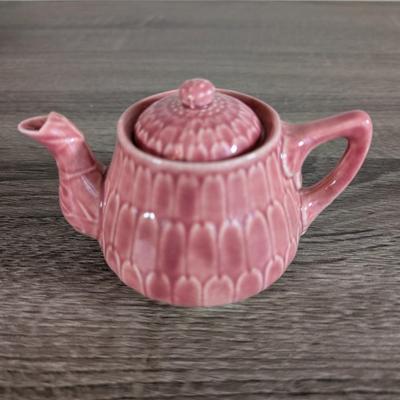LOT 99K: Vintage Mojillica Child Tea Set & Porcelain Pierced Edge Plates