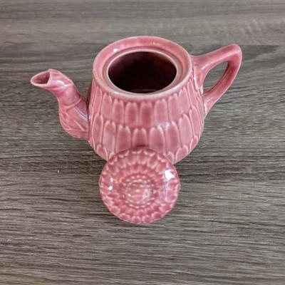 LOT 99K: Vintage Mojillica Child Tea Set & Porcelain Pierced Edge Plates