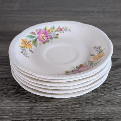 LOT 100K: 1950's Vintage Homer Laughlin China Spring Wreath