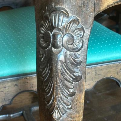 LOT 125D: Antique 1890s Beautifully Carved French Wood Extendible Versailles Top Dining Table w/ 4 Matching Chairs