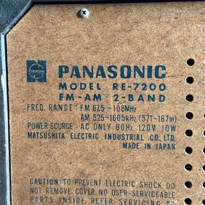 LOT 135F: Panasonic RE-7200 FM/AM 2 Band Radio Receiver