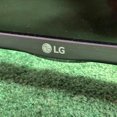 LOT 138F: LG TV Monitor Model 42LF5600