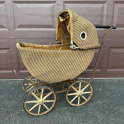 LOT 150G: Antique Victorian Wicker Baby Stroller/Buggy Circa Early 19th Century