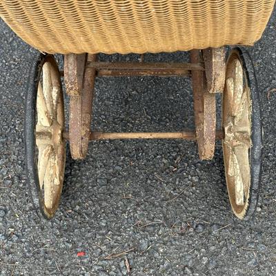 LOT 150G: Antique Victorian Wicker Baby Stroller/Buggy Circa Early 19th Century