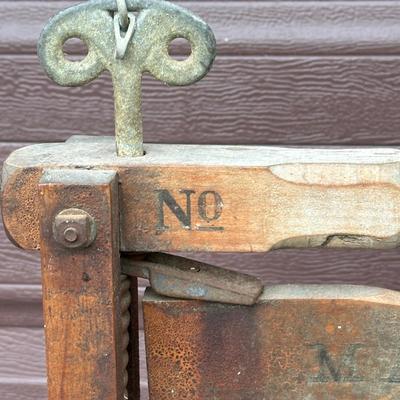 LOT 151G: Antique Markson Wringer Washstand & Dubl Handi Washboard