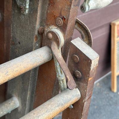LOT 151G: Antique Markson Wringer Washstand & Dubl Handi Washboard