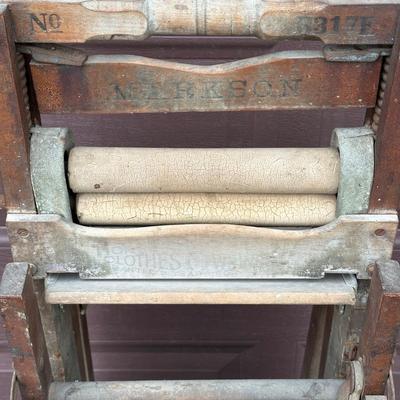 LOT 151G: Antique Markson Wringer Washstand & Dubl Handi Washboard