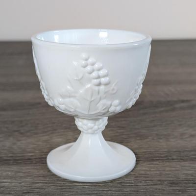 LOT 185K: Vintage Westmoreland Milk Glass Ring & Petal Fruit Bowl, Anchor Hocking Vases, Bowls, Dishes & Juice Glasses