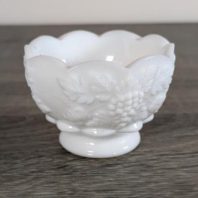 LOT 185K: Vintage Westmoreland Milk Glass Ring & Petal Fruit Bowl, Anchor Hocking Vases, Bowls, Dishes & Juice Glasses