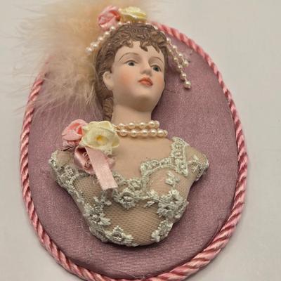 LOT 203D: Victorian Ornaments for a Beautiful Holiday Tree!!
